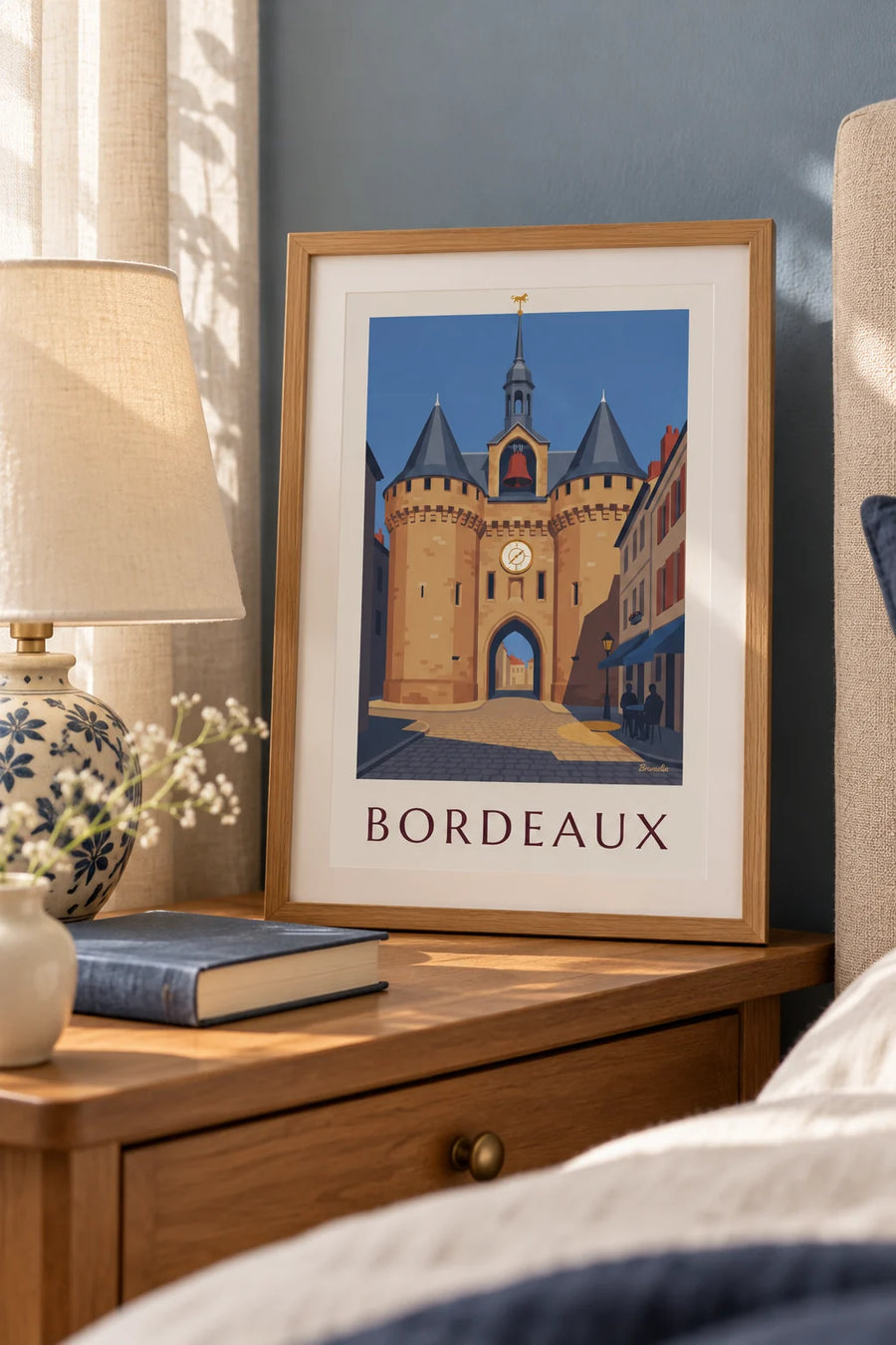 Poster Grosse Cloche von Bordeaux und Café-Terrasse: kleines Format A4 gerahmt