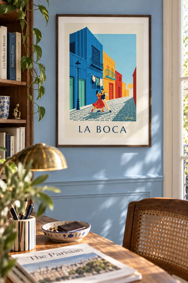 Poster mit Tangopaar vor den bunten Häusern von La Boca: gerahmt an der Wand