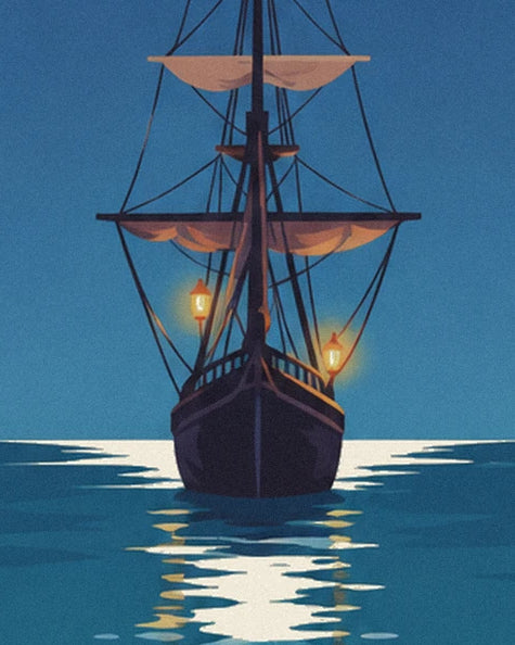 Die Galeone von vorn, mit ihren 2 beleuchteten Laternen und deren goldenen Spiegelungen auf dem blauen Meer