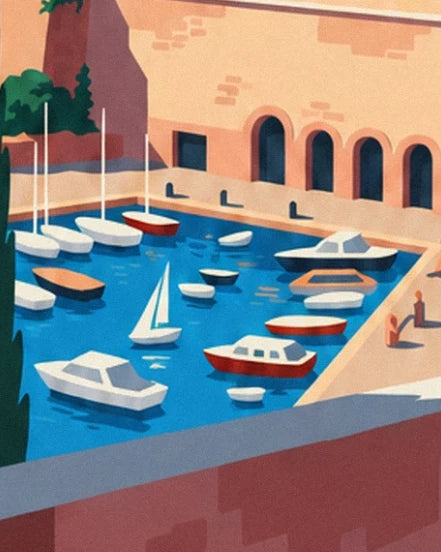 Les voiliers et petits bateaux du vieux port, devant les arcades aux murs ocre