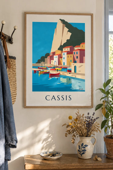 Poster Bunte Boote im Hafen von Cassis: gerahmt an der Wand