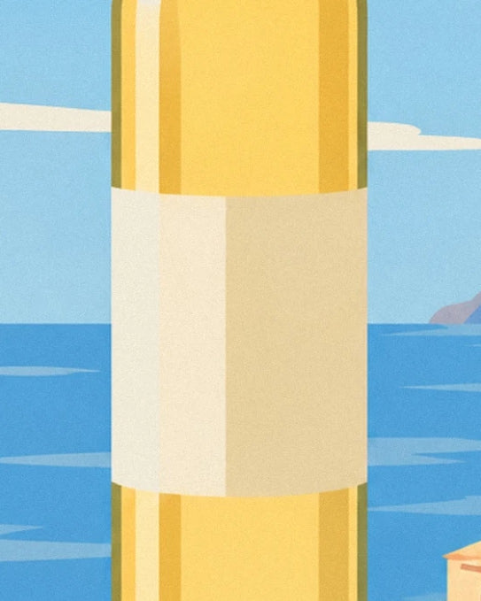 The yellow bottle with a cream label in front of the blue sea of the côte amalfitaine