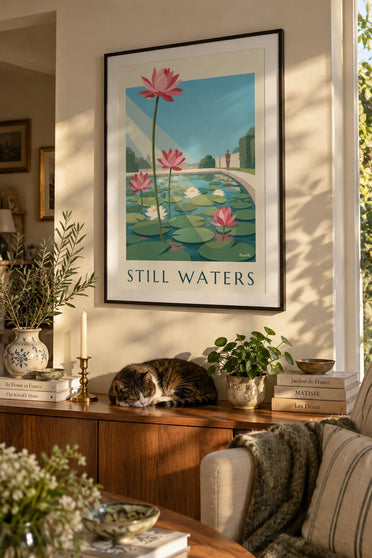 Poster Seerosenteich und rosa Lotusblüten: gerahmt an der Wand