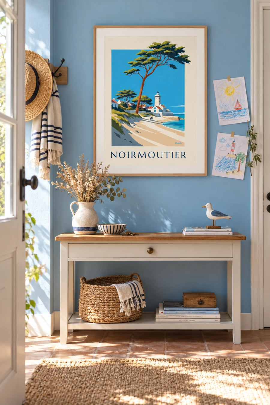 Poster Leuchtturm und weiße Häuser von Noirmoutier: gerahmt an der Wand