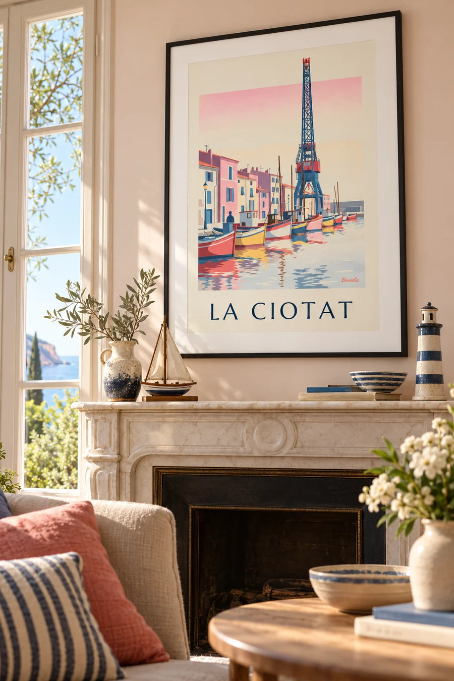 Poster bunte Boote im Hafen von La Ciotat mit Werft: gerahmt an der Wand