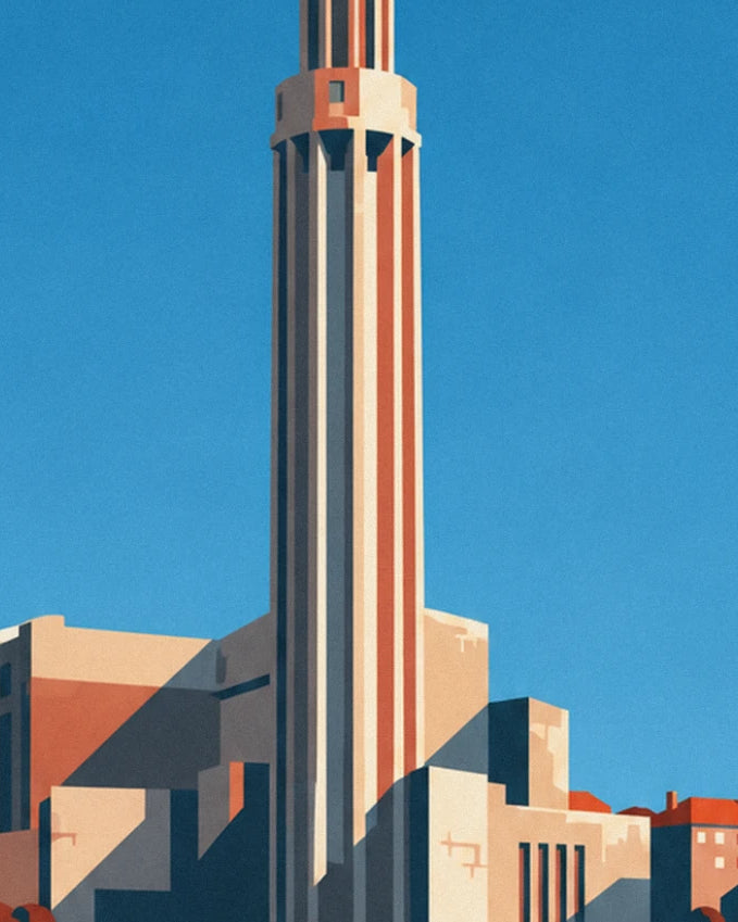 Der Glockenturm der Kirche Saint-Joseph, sein Schaft rosa und beige gestreift, vor blauem Himmel