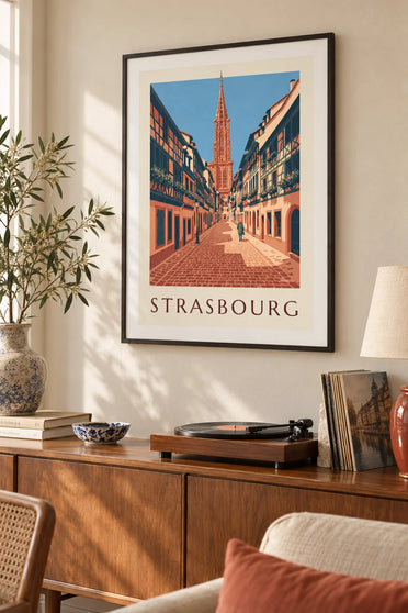Poster Kopfsteinpflastergasse und Münster in der Straßburger Altstadt: gerahmt an der Wand