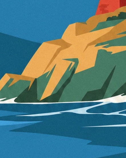 Les rochers ocre et verts de Nazaré surplombant l’océan bleu strié d’écume blanche