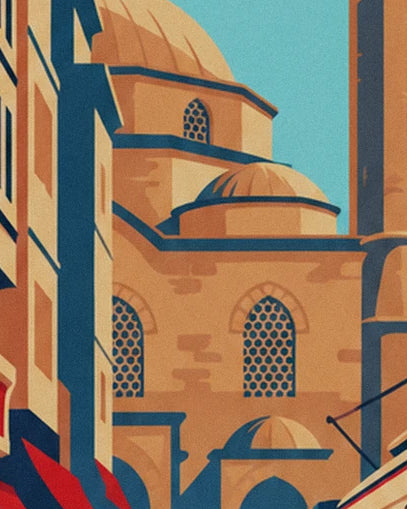 Les coupoles ocre et les fenêtres à motifs géométriques entre les façades