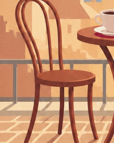 Chaise de bistrot en bois près d'une table ronde et sa tasse de café, sur la terrasse