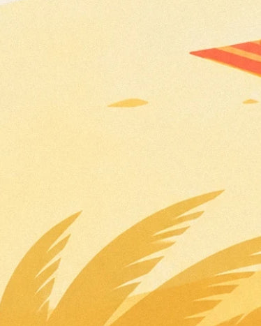 Schatten goldener Palmwedel auf hellem Sand und eine Ecke eines rotorangen Handtuchs