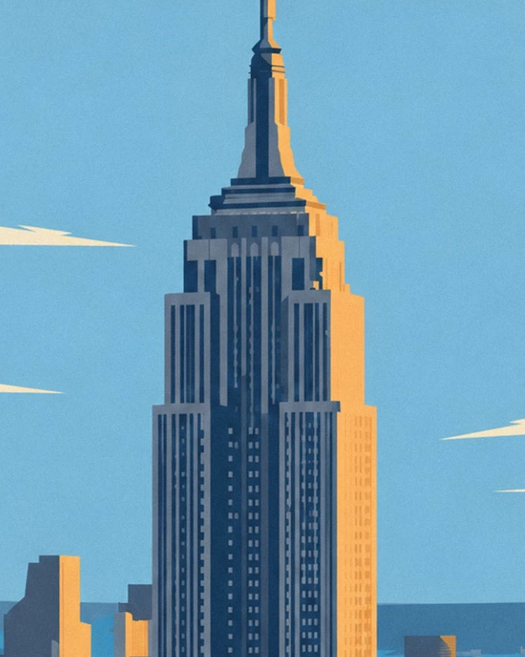 Die Spitze und die Fassaden des Empire State Building in goldenem Licht
