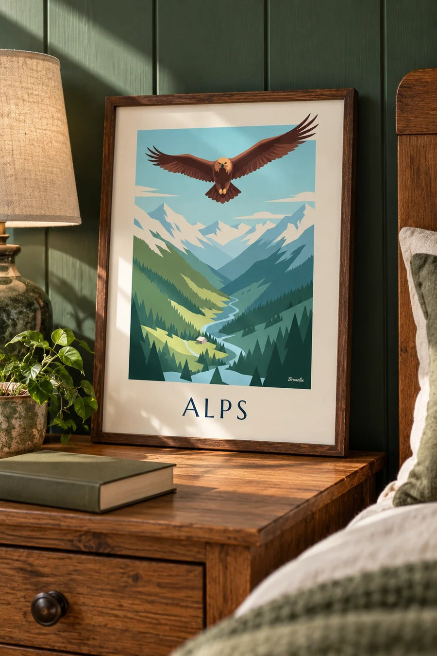 Poster Steinadler über einem Alpental: kleines A4-Format, gerahmt