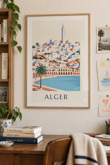 Poster weiße Kasbah von Algier und Strandpromenade mit Arkaden: gerahmt an der Wand
