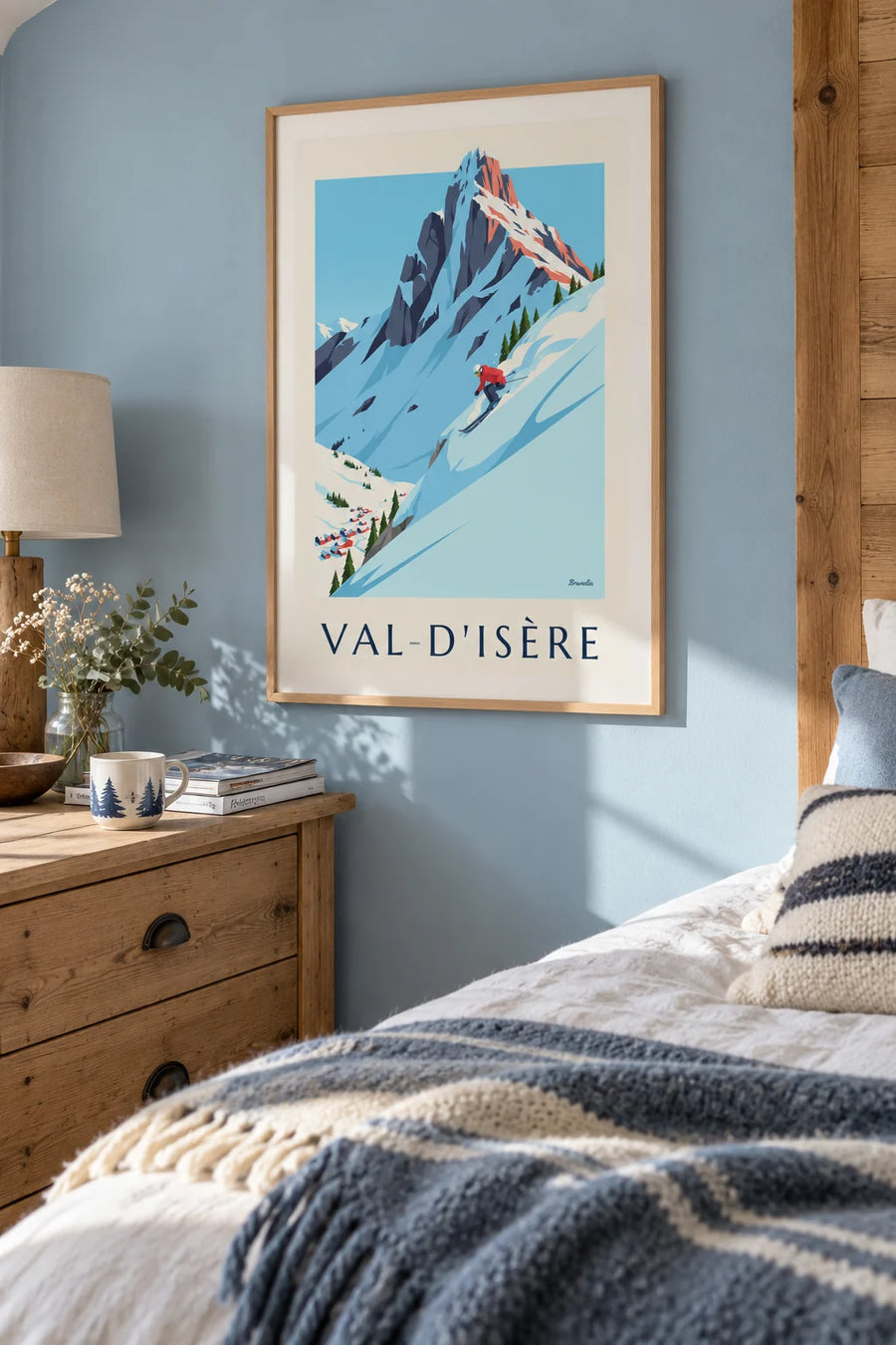 Affiche skieur dans la poudreuse à Val-d'Isère : encadrée au mur