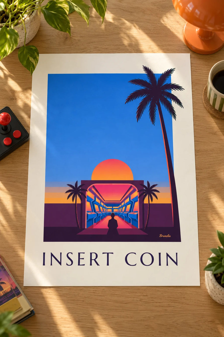 Affiche salle d'arcade, néons et soleil couchant : posée sur une table