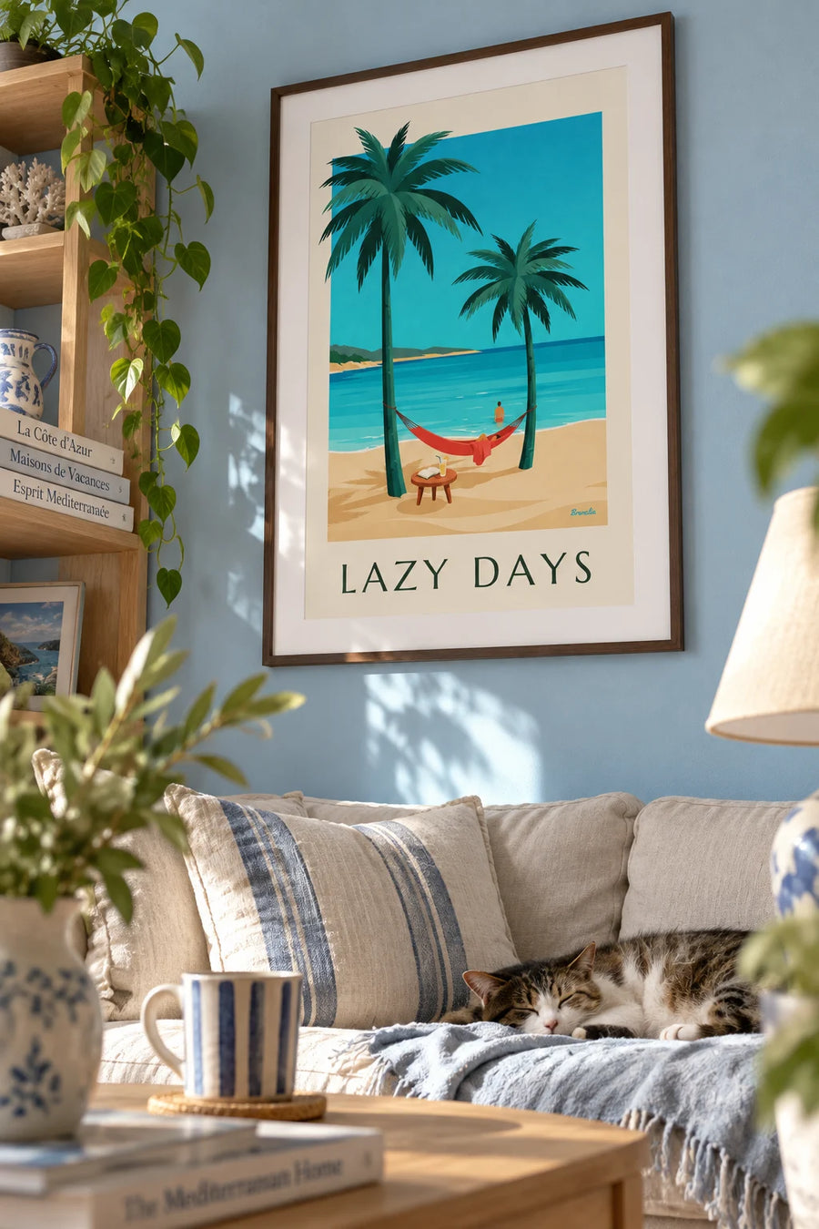 Poster einer Hängematte mit Buch und Glas am Meer: gerahmt an der Wand