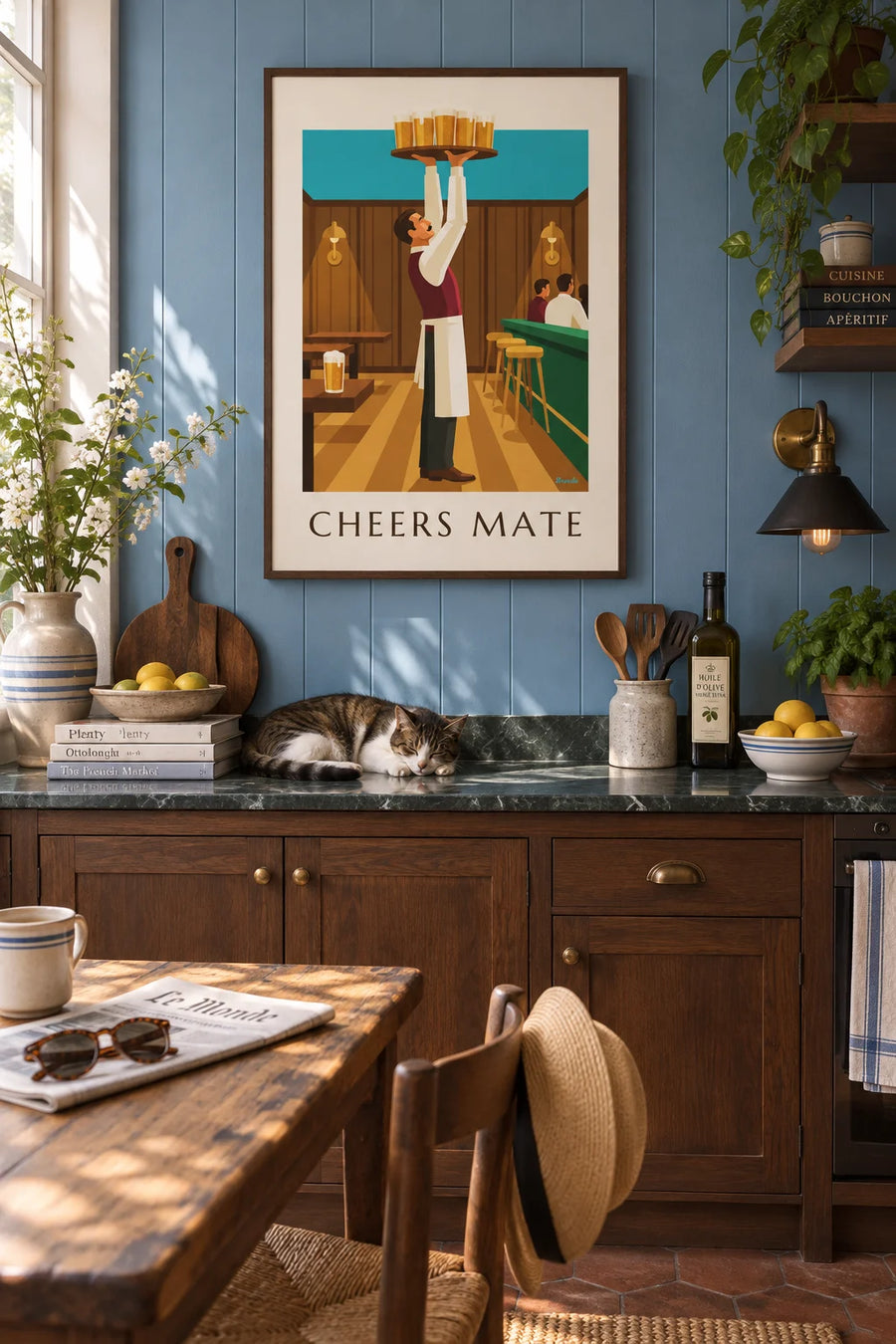 Affiche serveur de brasserie et plateau de chopes de bière : encadrée au mur