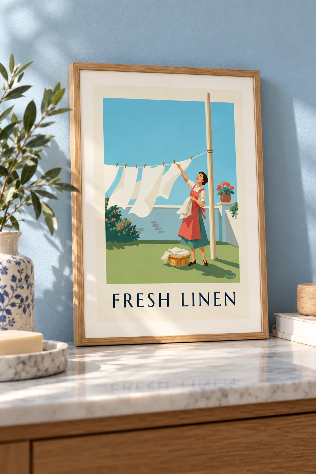 Hauswirtschaftsraum: Poster Hausfrau, die im Garten ihre weiße Wäsche aufhängt im Raum