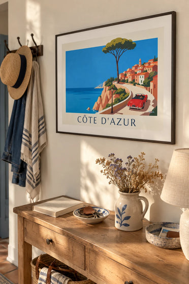 Affiche cabriolet rouge sur la corniche de la Côte d'Azur : encadrée au mur