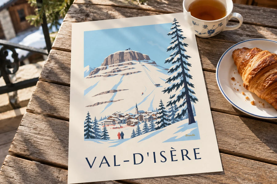 Affiche face de Bellevarde et descente olympique à Val-d'Isère : posée sur une table